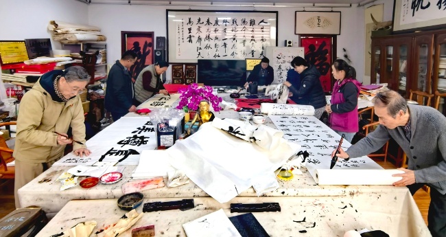 香山葉正紅 &nbsp;&nbsp;重陽(yáng)情更濃(圖2)